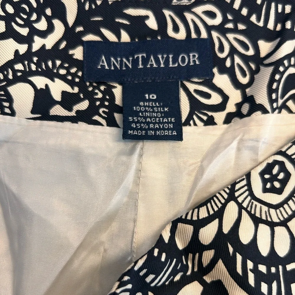 Ann Taylor Floral 100% Silk Black & White Lined Pants